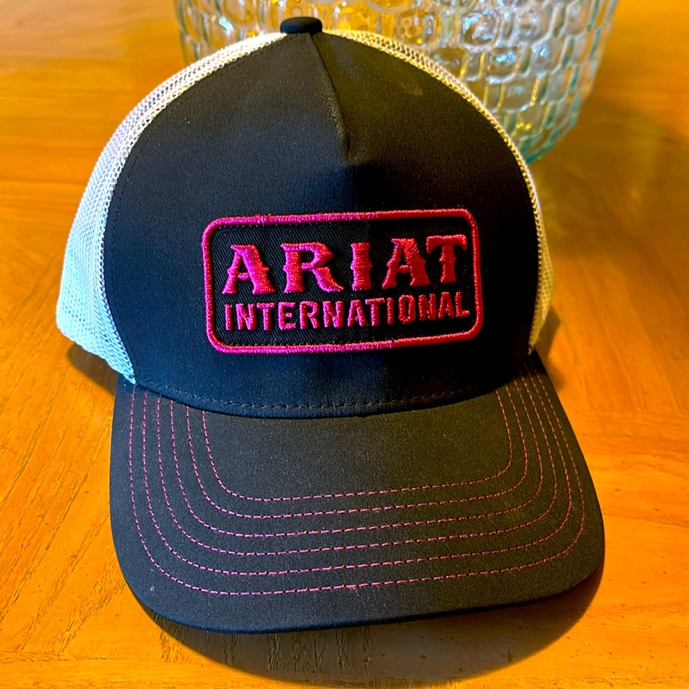 Women’s Ariat Trucker Hat